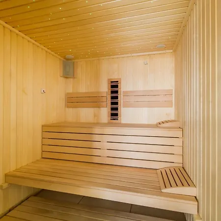 Diamond Sea View 2br - N Pools Mamaia