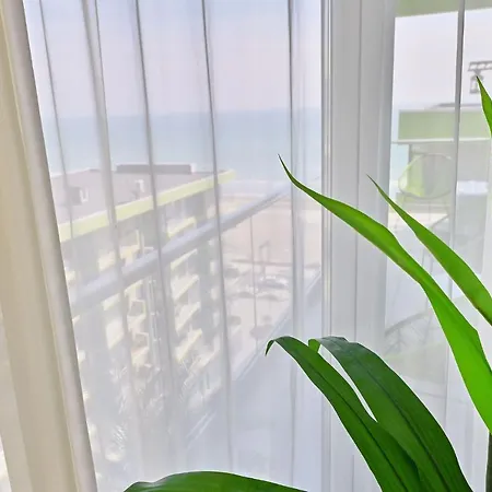 Diamond Sea View 2br - N Pools *