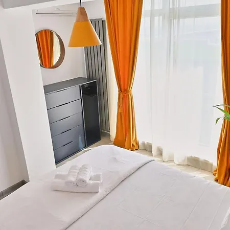 Diamond Sea View 2br - N Pools *